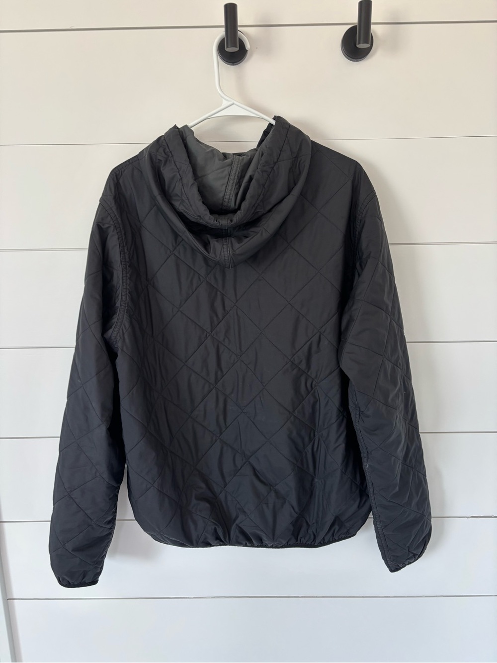 Patagonia Black Quilted Hooded Puffer Jacket-Large - Picture 3 of 6